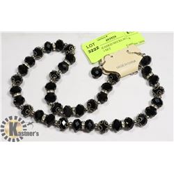 BLACK BEADED NECKLACE & EARRING SET
