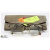 Image 1 : VINTAGE CAT EYE GLASSES WITH CASE