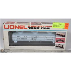 LIONEL BILLBOARD NEW YORK TOY TRAIN OPERATING