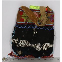 VINTAGE EMBROIDERED PURSE