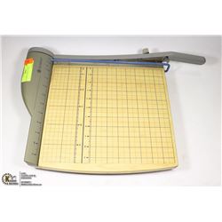 QUARTET PAPER CUTTER