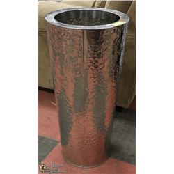 28" TALL SHOWHOME VASE WITH A METALIC FINISH