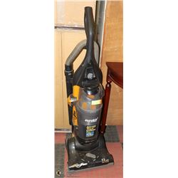 EUREKA UPRIGHT VACUUM