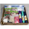 Image 1 : FLAT OF ASSORTED CRAFTING SUPPLIES