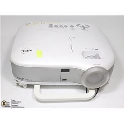 NEC DIGITAL PROJECTOR WITH 0 HOURS ON THE LAMP