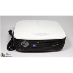 BENQ DIGITAL PROJECTOR WITH HDMI OUTPUT