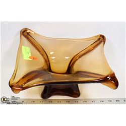 GLASS ART SCULPTURE 11" ACCROSS