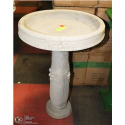 CONCRETE BIRDBATH 16 X 23