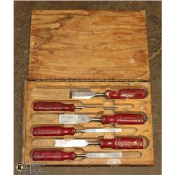 E.A. BERG SWEDISH MADE WOODEN CHISEL SET
