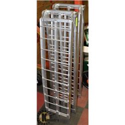 PAIR OF ALUMINUM RAMPS