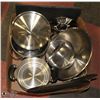 Image 1 : BOX W/STAINLESS STEEL WOK, 2 POTS WITH