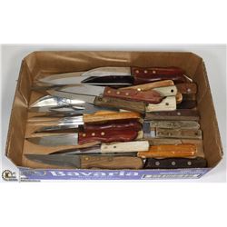 BOX WITH LOTS OF WOOD HANDLED STEAK