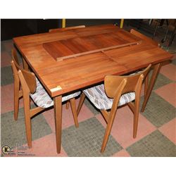 WOOD TABLE & 4 CHAIRS