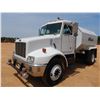 Image 1 : 2000 PETERBILT 330 Water Truck