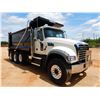 Image 4 : 2019 MACK GR64F Dump Truck