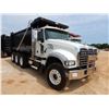 Image 2 : 2015 MACK GU713 Dump Truck
