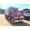 Image 2 : 2005 MACK CV713 Dump Truck