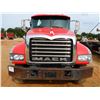 Image 3 : 2013 MACK GU713 Roll Off Truck