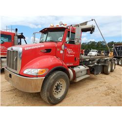 2010 PETERBILT 348 Roll Off Truck