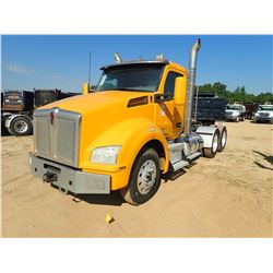 2016 KENWORTH T880 Day Cab Truck
