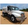 Image 4 : 2005 INTERNATIONAL 4300 Water Truck
