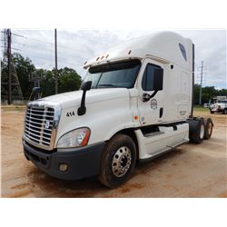 2012 FREIGHTLINER CASCADIA Sleeper Truck