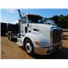 Image 2 : 2011 PETERBILT 384 Day Cab Truck
