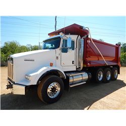 2020 KENWORTH T800 Dump Truck