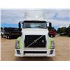 Image 3 : 2013 VOLVO  Day Cab Truck