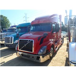 2007 VOLVO VNL 64T Sleeper Truck