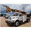 Image 1 : 2000 INTERNATIONAL 4700 Digger Derick Truck