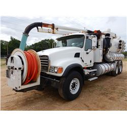 2004 MACK CV713 Vacuum Truck