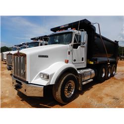 2019 KENWORTH T800 Dump Truck