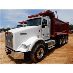 2019 KENWORTH T800 Dump Truck