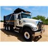 Image 4 : 2019 MACK GR64F Dump Truck