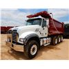 Image 1 : 2017 MACK GU713 Dump Truck