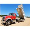 Image 17 : 2014 MACK GU713 Dump Truck