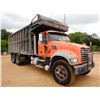 Image 2 : 2013 MACK GU713 Dump Truck