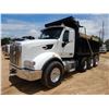 Image 1 : 2016 PETERBILT  Dump Truck