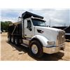 Image 2 : 2016 PETERBILT  Dump Truck
