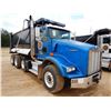 Image 2 : 2011 KENWORTH T800 Dump Truck