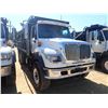 Image 2 : 2006 INTERNATIONAL 7600 Dump Truck