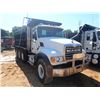 Image 2 : 2004 MACK CV713 Dump Truck