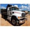 Image 2 : 2005 MACK CV713 Dump Truck