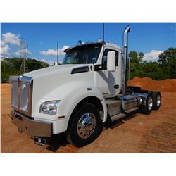 2019 KENWORTH T880 Day Cab Truck