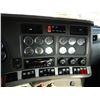 Image 16 : 2016 KENWORTH T880 Day Cab Truck