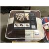 Image 1 : Chic Home Design AlletaQueen Size 7-Piece Comforter Set