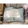 Image 1 : Classic Collection Queen Size 5-Piece ComforterSet