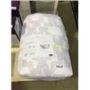 Image 1 : Oeko-Tex Queen Size 3-Piece Comforter Set