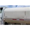 Image 13 : 2006 Sterling LT8500 Water Truck, 4K Gallons (Runs, Drives, Sprays Water - See Video)